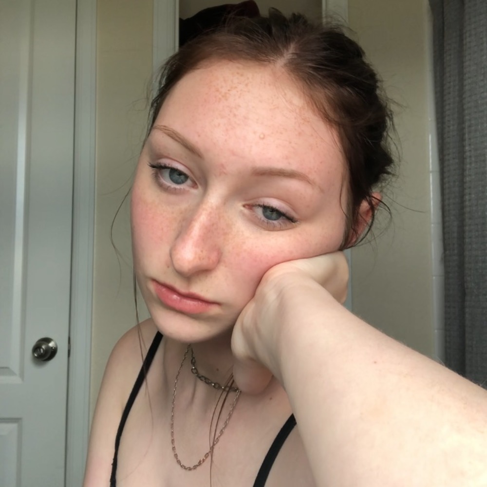 Meet your Posher, Alexis